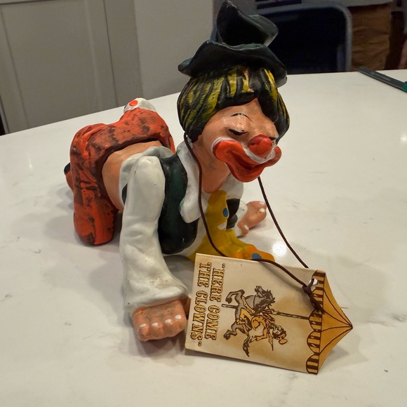 Other - Vintage Annette Little “Here Come the Clowns” Clown Sculpture – 1979 Enesco